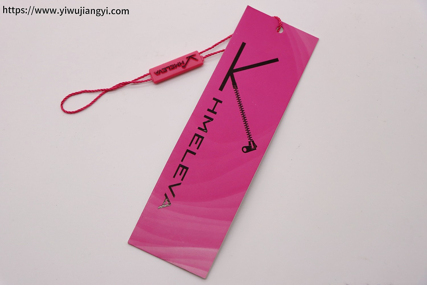 Fuchsia Background Creative Zipper Element Brand Hang Tag (with Matching String)